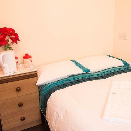 Sweet Guest House Chatham تشاتام المظهر الخارجي الصورة