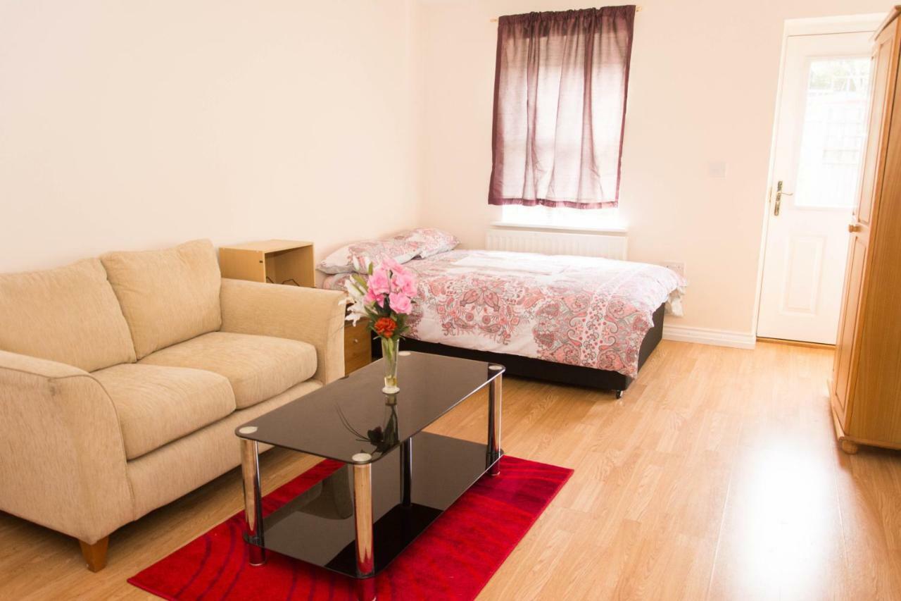 Sweet Guest House Chatham تشاتام المظهر الخارجي الصورة